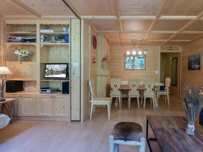Cuisine ou kitchenette dans l'établissement Appartement spacieux avec wifi, balcon Sud, parking, proche pistes - Val d'Isère - FR-1-694-112