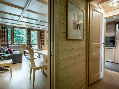 Cuisine ou kitchenette dans l'établissement Appartement spacieux avec wifi, balcon Sud, parking, proche pistes - Val d'Isère - FR-1-694-112