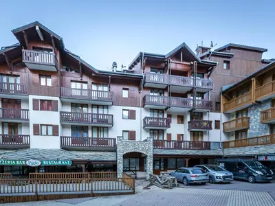 Plan de l'établissement Appartement 5 pièces avec terrasse et WIFI - FR-1-694-101