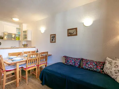 Cuisine ou kitchenette dans l'établissement Appartement cosy et bien équipé, proche du centre et des pistes à Val-d'Isère - FR-1-694-113