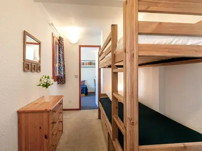 Un ou plusieurs lits dans un hébergement de l'établissement Appartement cosy et bien équipé, proche du centre et des pistes à Val-d'Isère - FR-1-694-113