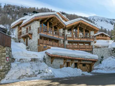 Vue générale sur la montagne ou vue sur la montagne depuis l'appartement