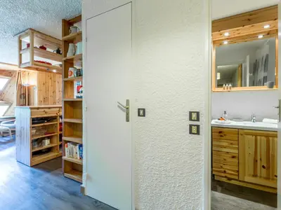 Cuisine ou kitchenette dans l'établissement Charmant appartement aux pieds des pistes - 3 pièces pour 6 personnes - FR-1-694-111