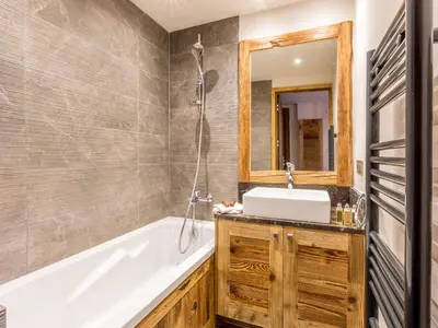 Plan de l'établissement Appartement luxe avec wifi et parking sur les pistes au cœur de Val-d'Isère - FR-1-694-133