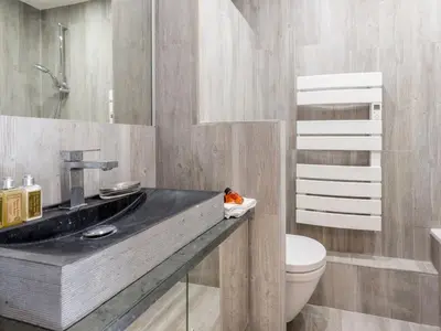 Plan de l'établissement Appartement élégant contemporain avec balcon sud et wifi - FR-1-694-170