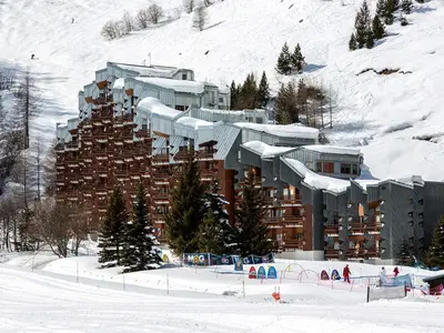 L'établissement Appartement aux pieds des pistes avec balcon, WiFi et équipements modernes - FR-1-694-160 en hiver