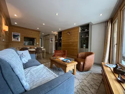 Coin salon dans l'établissement Appartement moderne avec balcon, WiFi et cuisine équipée - FR-1-694-168