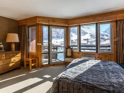 Vue générale sur la montagne ou vue sur la montagne depuis l'appartement