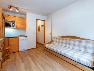 Cuisine ou kitchenette dans l'établissement Studio charmant avec wifi et parking, animaux admis, au pied des pistes - FR-1-694-174