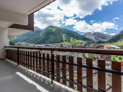 Vue générale sur la montagne ou vue sur la montagne depuis l'appartement
