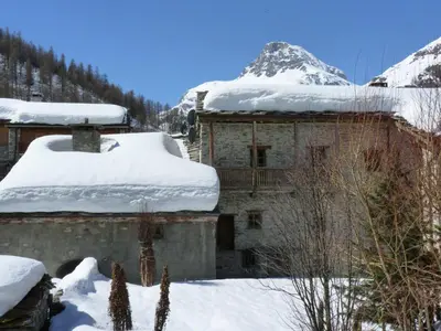 Vue générale sur la montagne ou vue sur la montagne depuis l'appartement