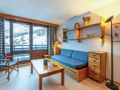 Coin salon dans l'établissement Appartement skis aux pieds, wifi, animaux admis, 4 pers - La Daille - FR-1-694-192