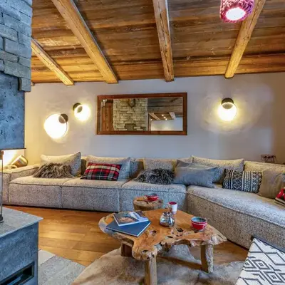 Appartement de Prestige avec Cheminée au Centre de Val-d'Isère