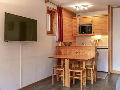 Cuisine ou kitchenette dans l'établissement Studio agréable avec parking, skis aux pieds au cœur du village de Val-d'Isère - FR-1-694-204