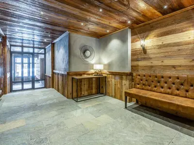 Coin salon dans l'établissement Studio charmant skis aux pieds, balcon, coeur de Val-d'Isère, 4 pers, WiFi - FR-1-694-231