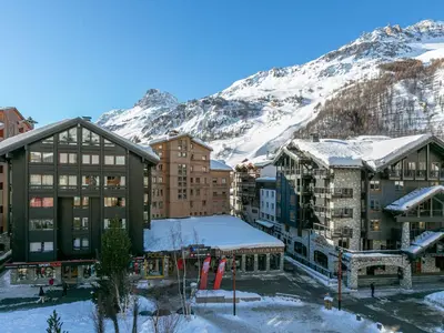 Vue générale sur la montagne ou vue sur la montagne depuis l'appartement