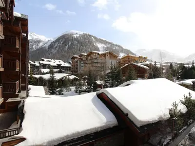 Vue générale sur la montagne ou vue sur la montagne depuis l'appartement