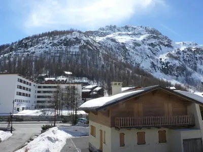 Vue générale sur la montagne ou vue sur la montagne depuis l'appartement