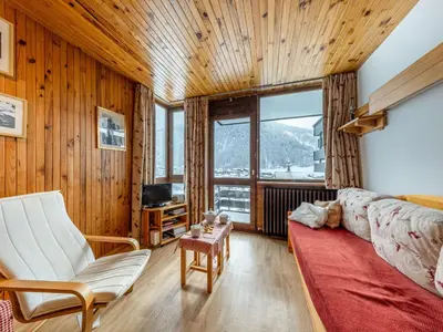 Coin salon dans l'établissement Appartement rénové 2 pièces à Val-d'Isère, balcon, animaux acceptés - FR-1-694-241