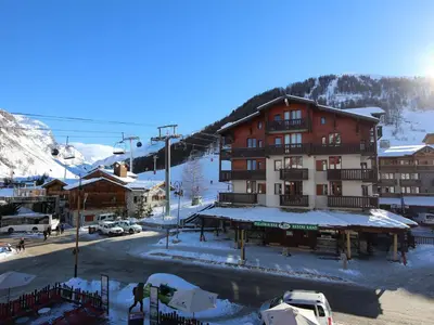 Vue générale sur la montagne ou vue sur la montagne depuis l'appartement