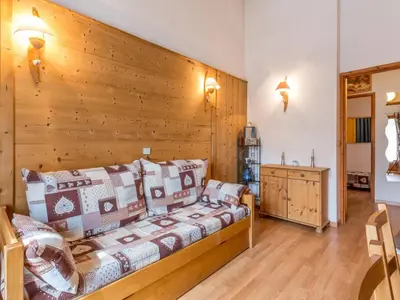 Coin salon dans l'établissement Appartement cosy avec WIFI aux pieds des pistes, 4 personnes - FR-1-694-274