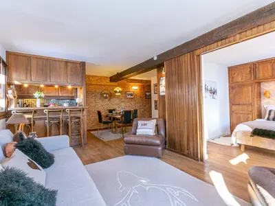Cuisine ou kitchenette dans l'établissement Confort au cœur de Val-d'Isère : 2 pièces 4 pers, proche pistes et centre - FR-1-694-279