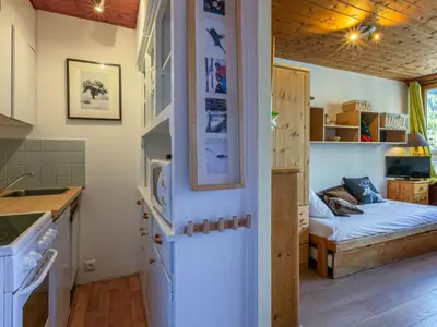 Cuisine ou kitchenette dans l'établissement Studio confortable au cœur de Val-d'Isère avec Wifi, animaux acceptés - FR-1-694-266
