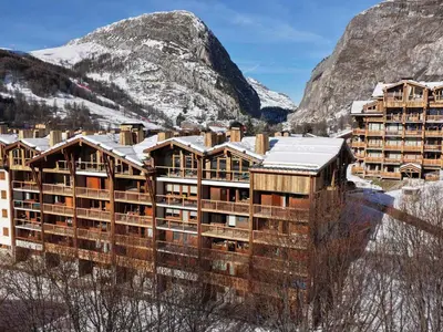 Vue générale sur la montagne ou vue sur la montagne depuis l'appartement