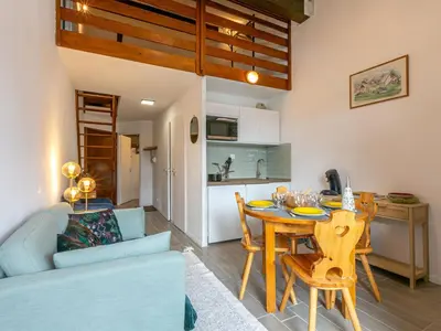 Cuisine ou kitchenette dans l'établissement Charmant studio à Val-d'Isère avec balcon Sud/Ouest, proche commodités, navette gratuite - FR-1-694-289