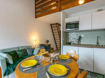 Cuisine ou kitchenette dans l'établissement Charmant studio à Val-d'Isère avec balcon Sud/Ouest, proche commodités, navette gratuite - FR-1-694-289