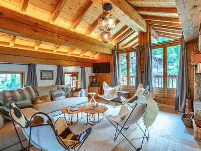 Coin salon dans l'établissement Appartement duplex de haut standing, skis aux pieds, 82m², 8 pers., cheminé, au cœur de Val d'Isère - FR-1-694-305