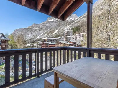 Plan de l'établissement Studio agréable avec mezzanine, balcon et proche commodités à Val-d'Isère - FR-1-694-296