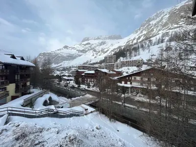 Plan de l'établissement Studio agréable avec mezzanine, balcon et proche commodités à Val-d'Isère - FR-1-694-296
