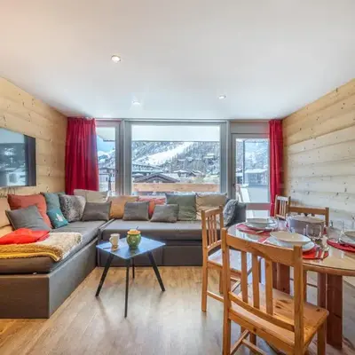 Appartement rénové de 47m² avec wifi en centre station - FR-1-694-303