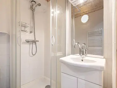 Plan de l'établissement Appartement confortable et bien équipé à Val-d'Isère avec parking et terrasse - FR-1-694-301