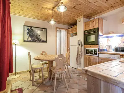 Plan de l'établissement Appartement confortable et bien équipé à Val-d'Isère avec parking et terrasse - FR-1-694-301