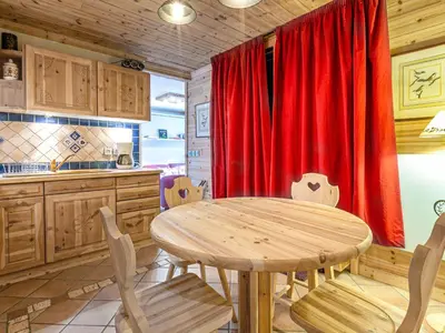 Plan de l'établissement Appartement confortable et bien équipé à Val-d'Isère avec parking et terrasse - FR-1-694-301