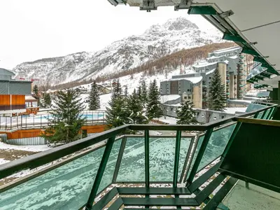 Vue générale sur la montagne ou vue sur la montagne depuis l'appartement