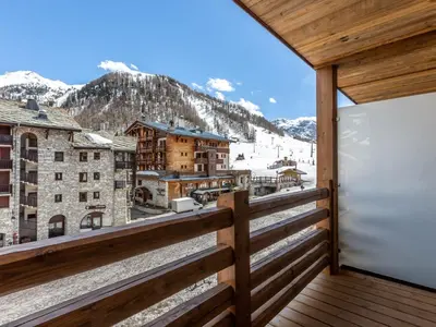 Vue générale sur la montagne ou vue sur la montagne depuis l'appartement