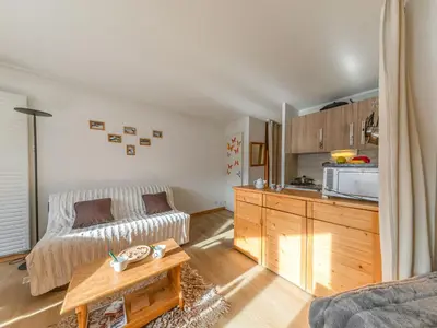 Cuisine ou kitchenette dans l'établissement Studio sud skis aux pieds à Val-d'Isère, animaux acceptés - FR-1-694-246