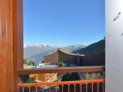 Vue générale sur la montagne ou vue sur la montagne depuis l'appartement