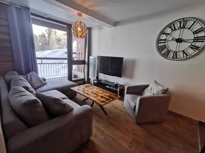 Télévision ou salle de divertissement dans l'établissement Appartement rénové 3 pièces, 6/7 pers, balcon proche centre - FR-1-346-535