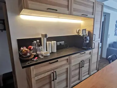 Cuisine ou kitchenette dans l'établissement Appartement rénové 3 pièces, 6/7 pers, balcon proche centre - FR-1-346-535