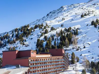 Vue générale sur la montagne ou vue sur la montagne depuis l'appartement