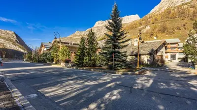 Vue générale sur la montagne ou vue sur la montagne depuis l'appartement