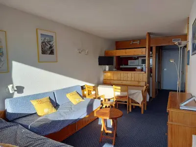 Cuisine ou kitchenette dans l'établissement Appartement 2 pièces, 6 personnes, balcon sud, Arc 1800 - FR-1-411-860