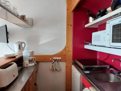 Cuisine ou kitchenette dans l'établissement Résidence Nova - Appartement 2 pièces 6 personnes proche des pistes, des commerces, de la garderie et de l'ESF au centre de la station d’Arc 1800 MAE-6744