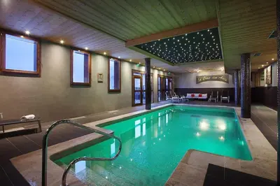 Piscine de l'établissement La cime des Arcs ARC 2000 Appartement 2 pieces en Résidence 4 étoiles ou située à proximité