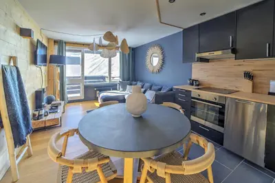 Cuisine ou kitchenette dans l'établissement MyHome - Le Kachassa - Schuss Bel appartement 4 pax Tignes Val Claret