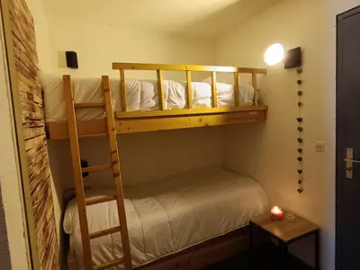 Un ou plusieurs lits dans un hébergement de l'établissement Studio pied des pistes Arcs 2000 - Résidence le Varet